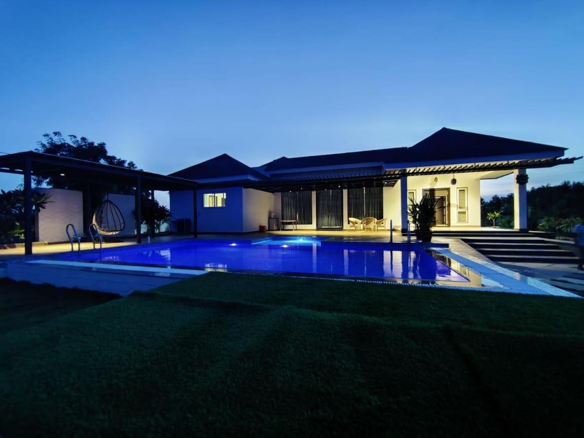 V R Farms Exotic Villa Venkatāpur Екстериор снимка
