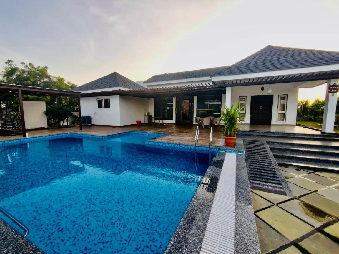 V R Farms Exotic Villa Venkatāpur Екстериор снимка